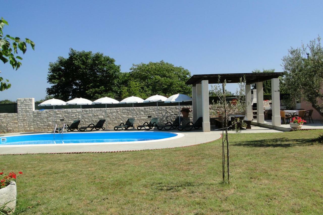 Apartments Villa Maran Umago Esterno foto