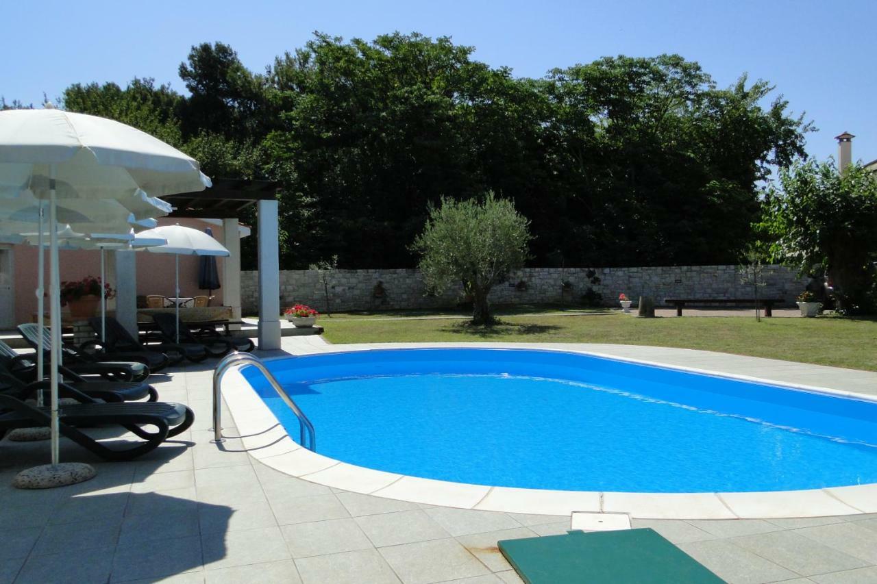 Apartments Villa Maran Umago Esterno foto
