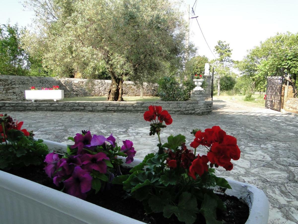 Apartments Villa Maran Umago Esterno foto