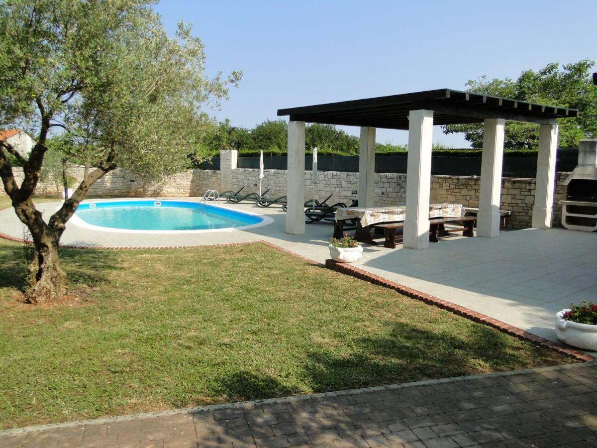 Apartments Villa Maran Umago Esterno foto